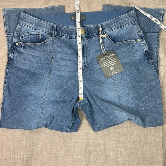 Democracy New Women’s 20W “AB Technology” High Rise Kick Flare Cropped Jean - Picture 14 of 16